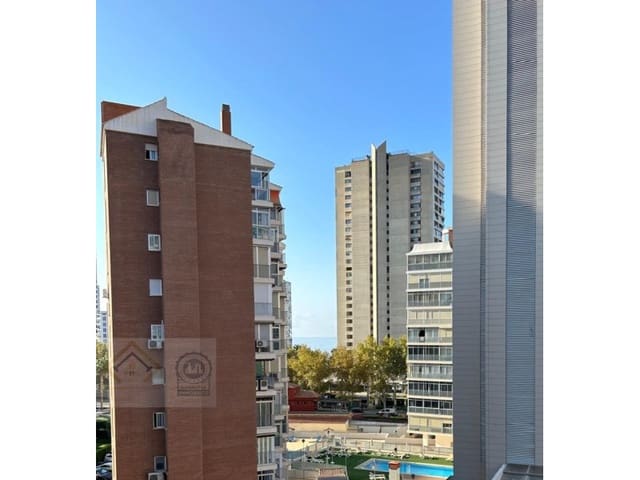 Piso de 2 habitaciones en Playa Levante, Benidorm en venta con garaje - 262.000 € (Ref: 9409902)
