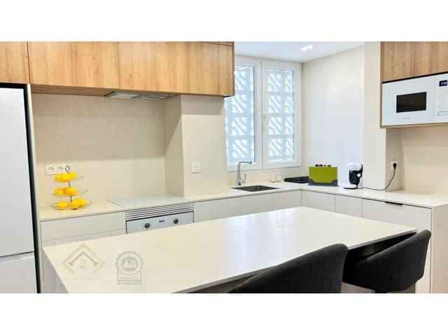 Piso de 2 habitaciones en Playa Levante, Benidorm en venta con garaje - 262.000 € (Ref: 9409902)