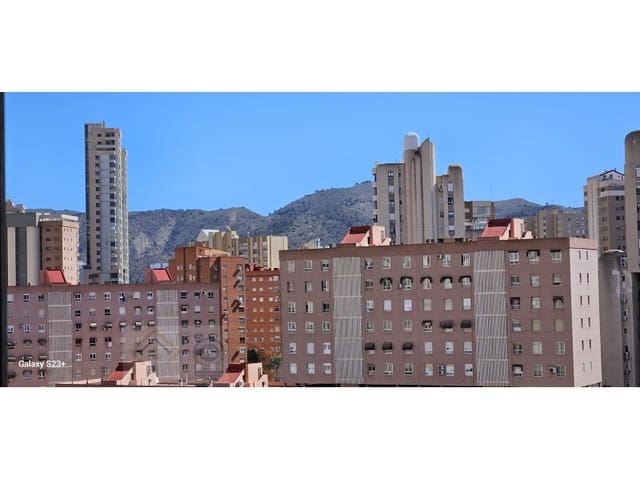 2 bedroom Apartment for sale in Juzgados - Plaza de Toros, Benidorm with pool - € 237,000 (Ref: 9409906)