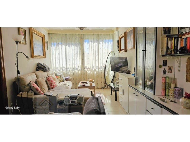 2 bedroom Apartment for sale in Benidorm with pool - € 237,000 (Ref: 9409906)