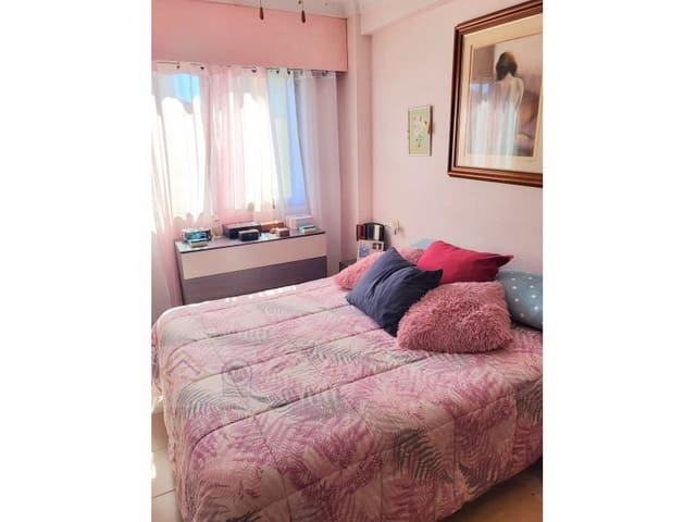 2 bedroom Apartment for sale in Juzgados - Plaza de Toros, Benidorm with pool - € 237,000 (Ref: 9409906)