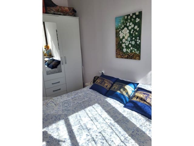 2 bedroom Apartment for sale in Juzgados - Plaza de Toros, Benidorm with pool - € 237,000 (Ref: 9409906)