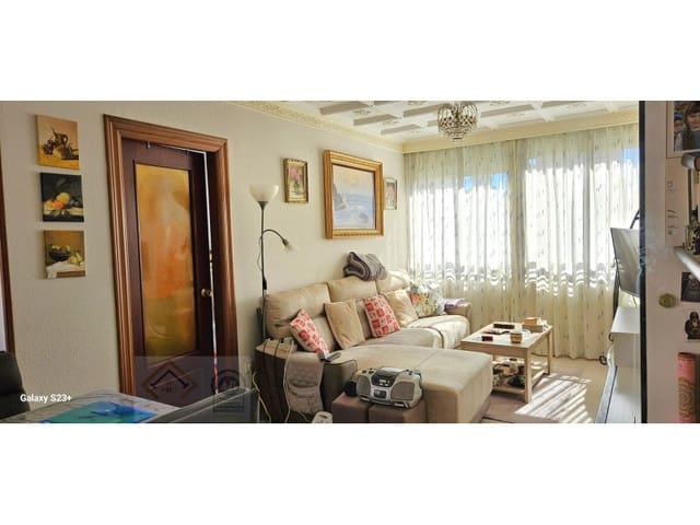 2 bedroom Apartment for sale in Juzgados - Plaza de Toros, Benidorm with pool - € 237,000 (Ref: 9409906)