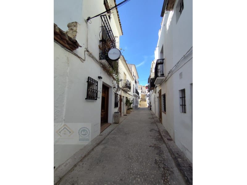 Restaurant/Bar for sale in Altea - € 370,000 (Ref: 9409907)