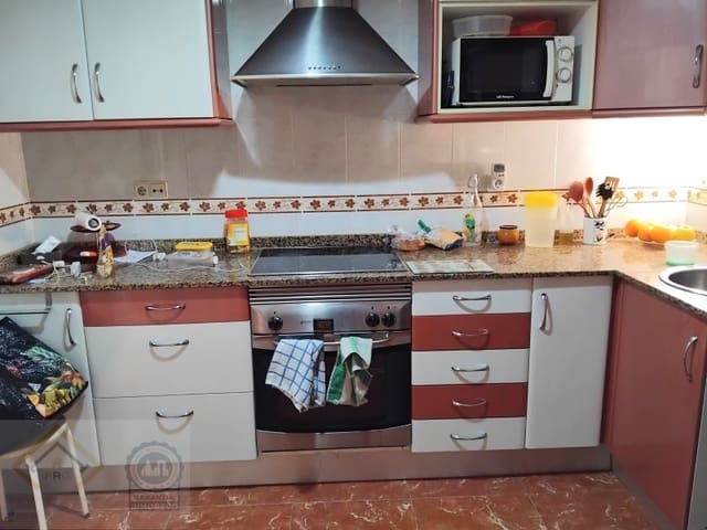 3 slaapkamer Flat te koop in Colonia Madrid, Benidorm met garage - € 305.000 (Ref: 9409910)