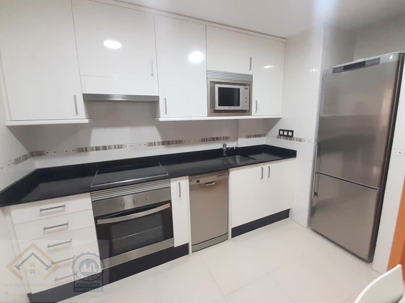 4 sypialnia Mieszkanie na sprzedaż w Benidorm z garażem - 384 000 € (Ref: 9409911)