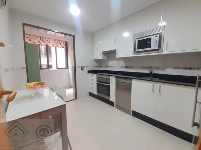 4 sypialnia Mieszkanie na sprzedaż w Centro Urbano, Benidorm z garażem - 384 000 € (Ref: 9409911)