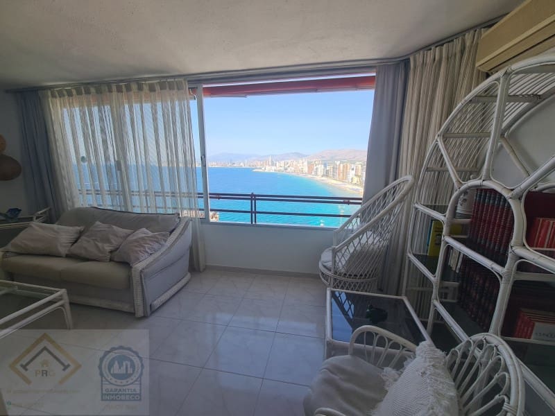 3 sovrum Lägenhet till salu i Benidorm med garage - 290 000 € (Ref: 9409913)