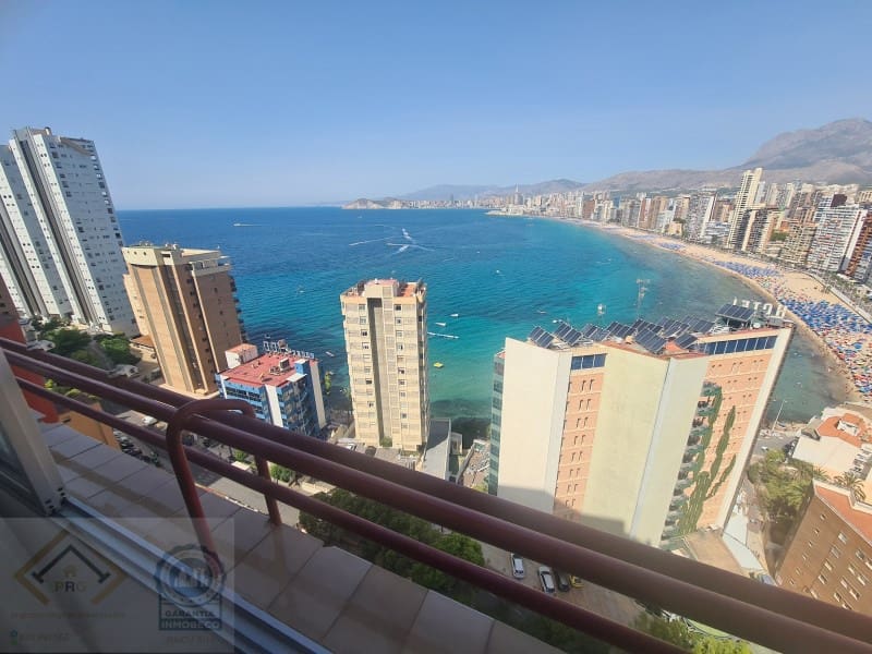3 sovrum Lägenhet till salu i Benidorm med garage - 290 000 € (Ref: 9409913)