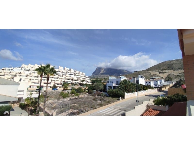 Chalet de 7 habitaciones en Finestrat en venta con garaje - 695.000 € (Ref: 9409920)