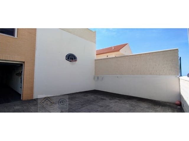 Chalet de 7 habitaciones en Balcón de Finestrat - Terra Marina, Finestrat en venta con garaje - 695.000 € (Ref: 9409920)