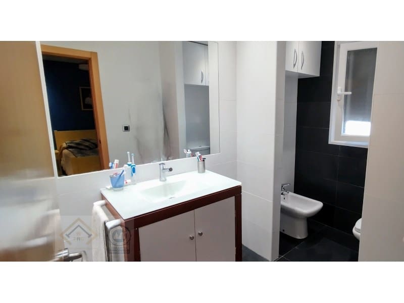 Chalet de 7 habitaciones en Finestrat en venta con garaje - 695.000 € (Ref: 9409920)