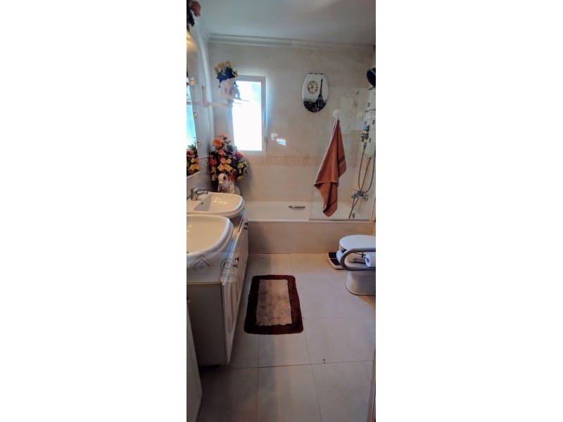 4 soveværelse Villa til salg i La Nucia med garage - € 450.000 (Ref: 9409921)