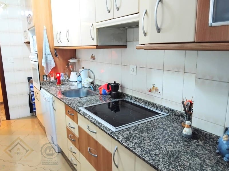 3 bedroom Flat for sale in Benidorm - € 262,000 (Ref: 9414329)