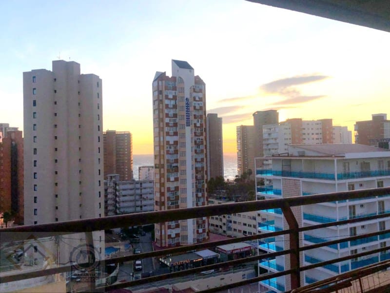 1 bedroom Apartment for sale in Benidorm with pool garage - € 186,000 (Ref: 9422490)