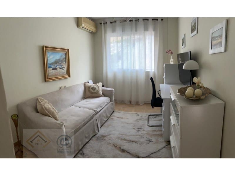 Chalet de 3 habitaciones en Finestrat en venta con garaje - 340.000 € (Ref: 9449341)