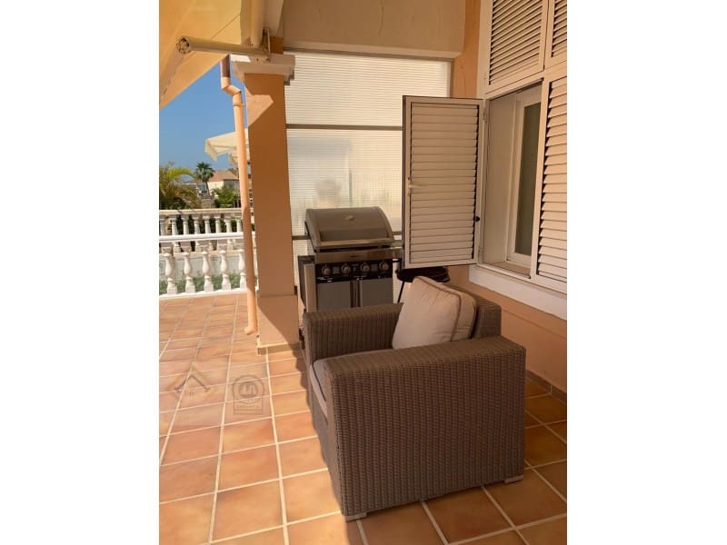 Chalet de 3 habitaciones en Finestrat en venta con garaje - 340.000 € (Ref: 9449341)