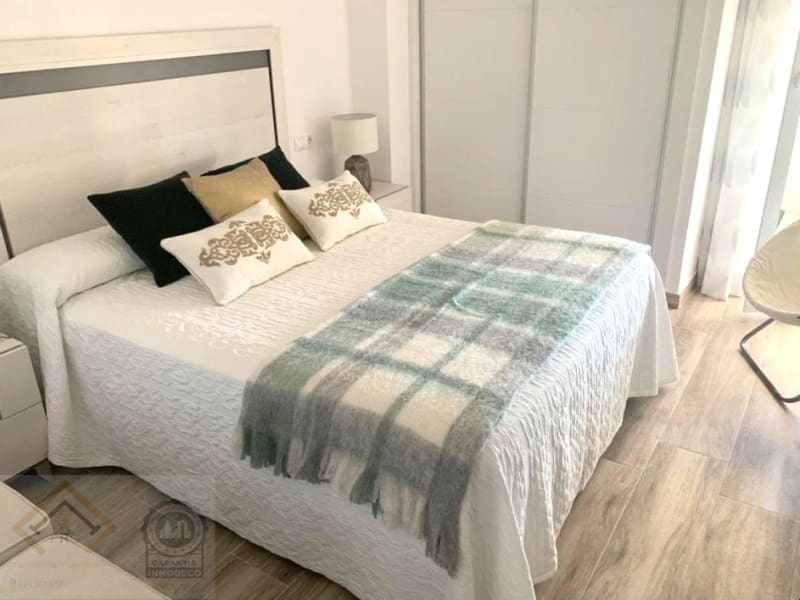 3 bedroom Flat for sale in Benidorm with pool garage - € 485,000 (Ref: 9468519)