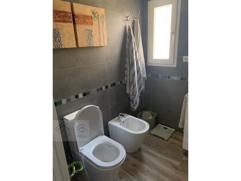 3 bedroom Flat for sale in Benidorm with pool garage - € 485,000 (Ref: 9468519)