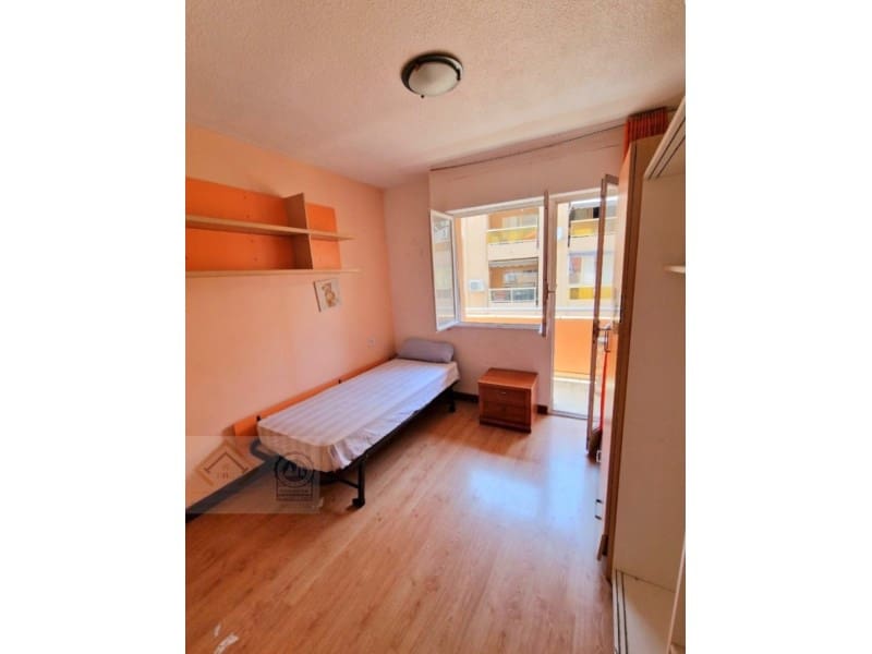 3 bedroom Flat for sale in Benidorm - € 250,000 (Ref: 9470418)