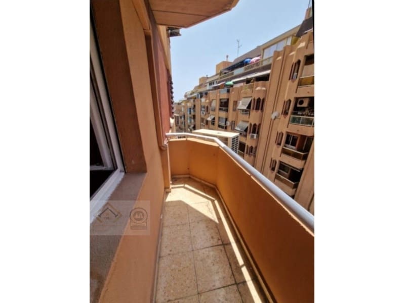 3 bedroom Flat for sale in Benidorm - € 250,000 (Ref: 9470418)