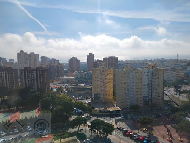 2 sypialnia Apartament na sprzedaż w Juzgados - Plaza de Toros, Benidorm z basenem garażem - 198 000 € (Ref: 9509396)