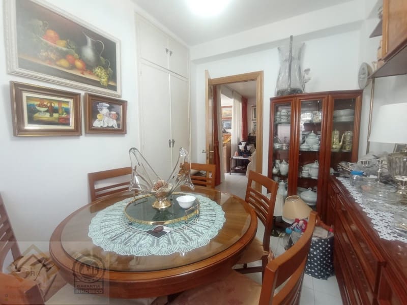4 quarto Apartamento para venda em Benidorm - 306 000 € (Ref: 9519010)