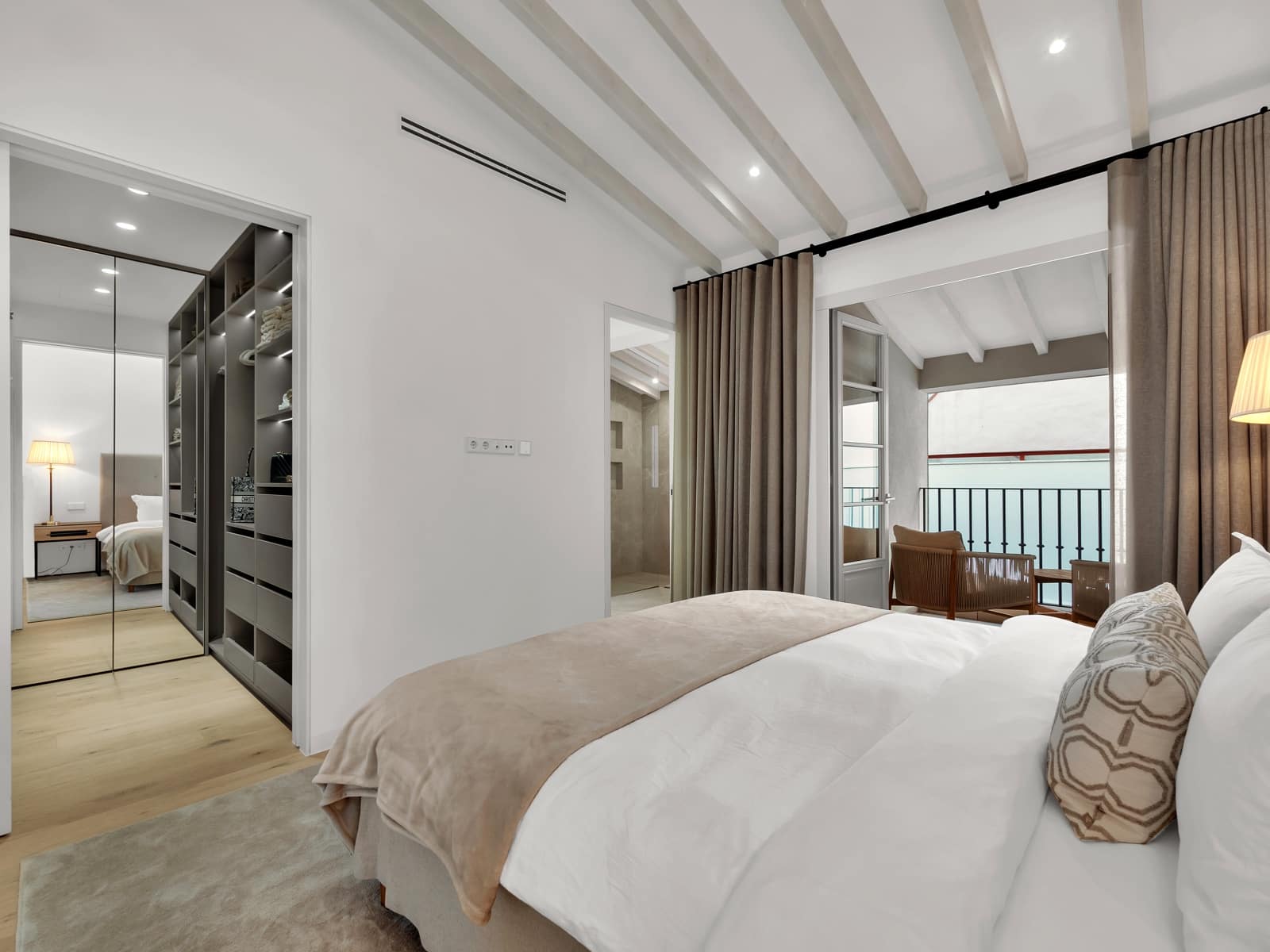 3 soverom Hus til salgs i Palma de Mallorca med svømmebasseng - € 2 300 000 (Ref: 9961477)