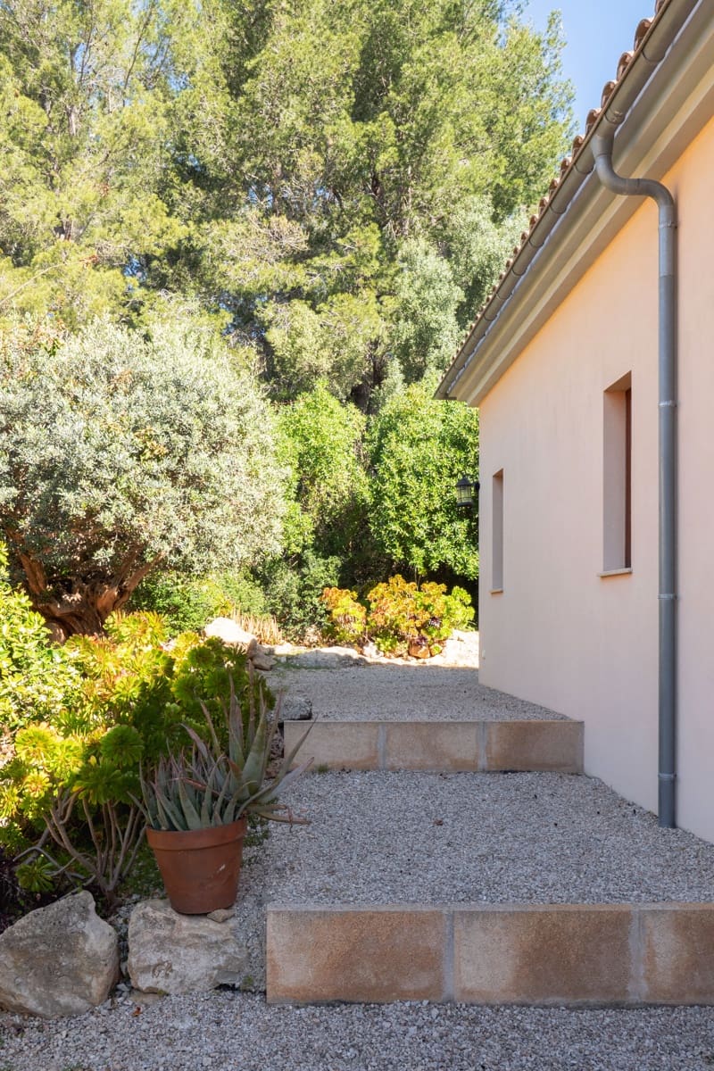 3 bedroom Villa for sale in Puigpunyent with pool garage - € 1,900,000 (Ref: 9968887)