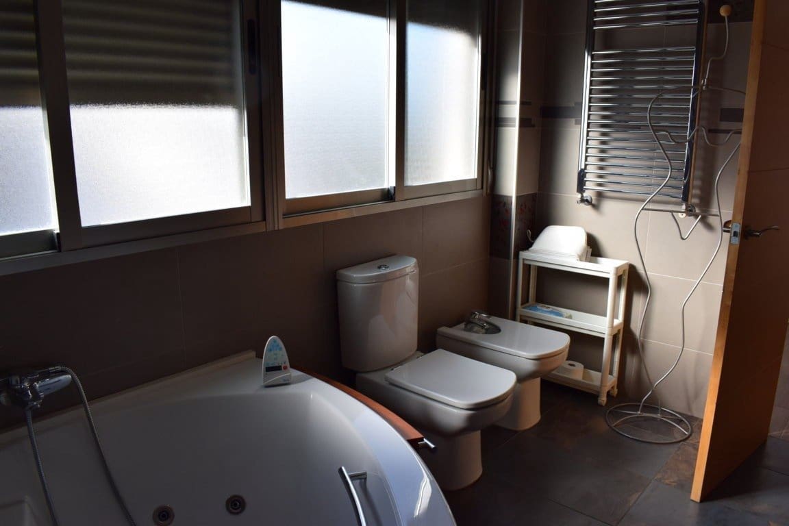 3 chambre Maison de Ville à vendre à Casinos avec garage - 198 000 € (Ref: 7988808)