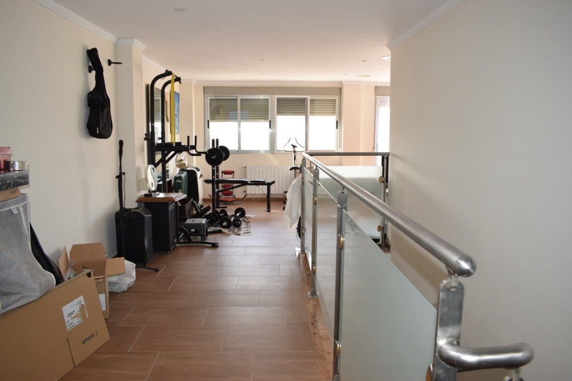 3 chambre Maison de Ville à vendre à Casinos avec garage - 198 000 € (Ref: 7988808)