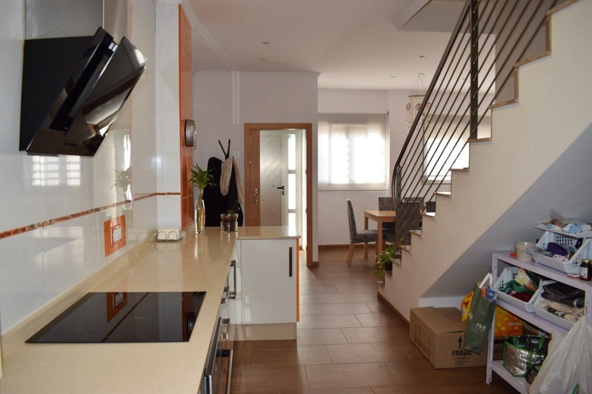 3 chambre Maison de Ville à vendre à Casinos avec garage - 198 000 € (Ref: 7988808)