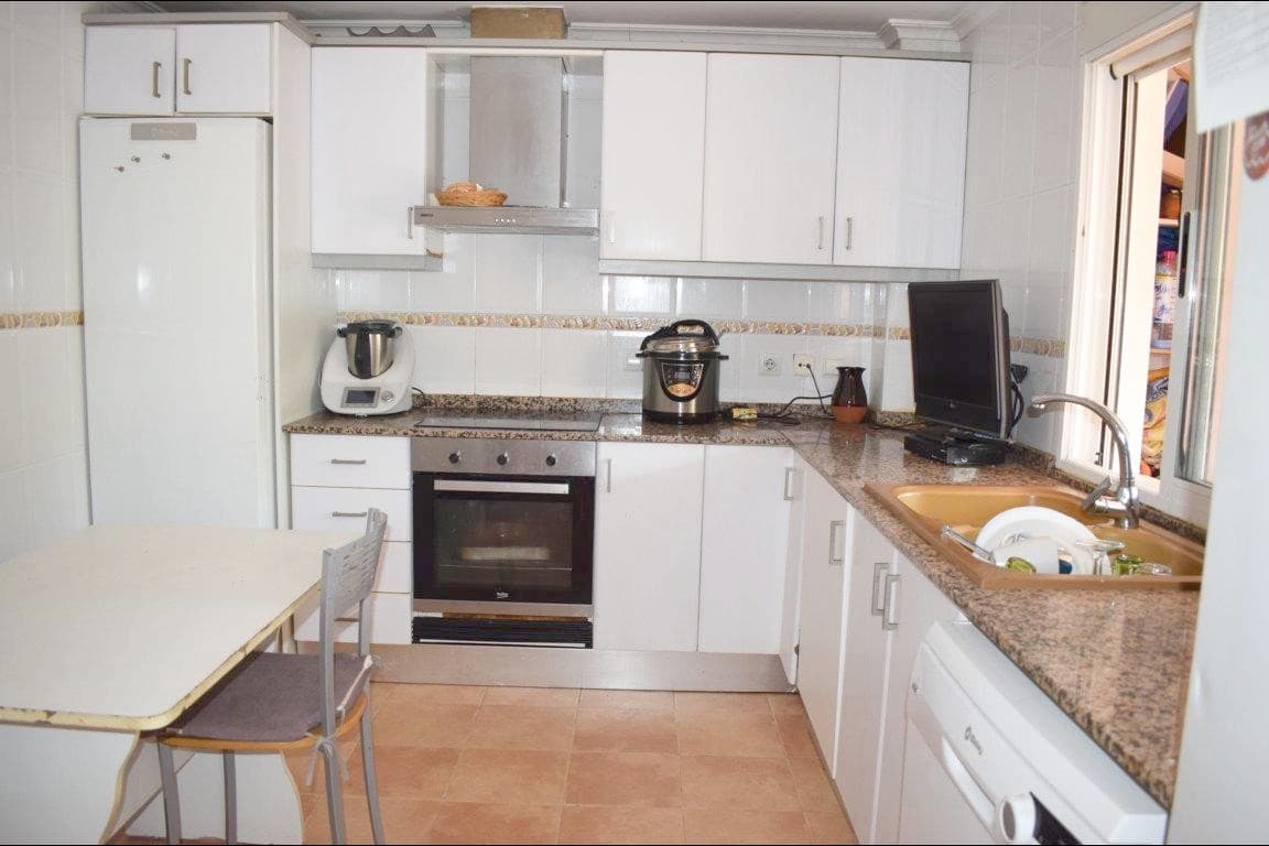 4 bedroom Terraced Villa for sale in Serra with garage - € 275,000 (Ref: 7994764)