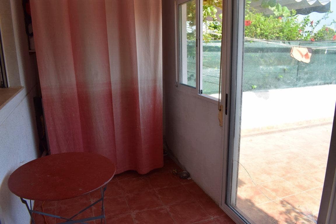 4 bedroom Terraced Villa for sale in Serra with garage - € 275,000 (Ref: 7994764)