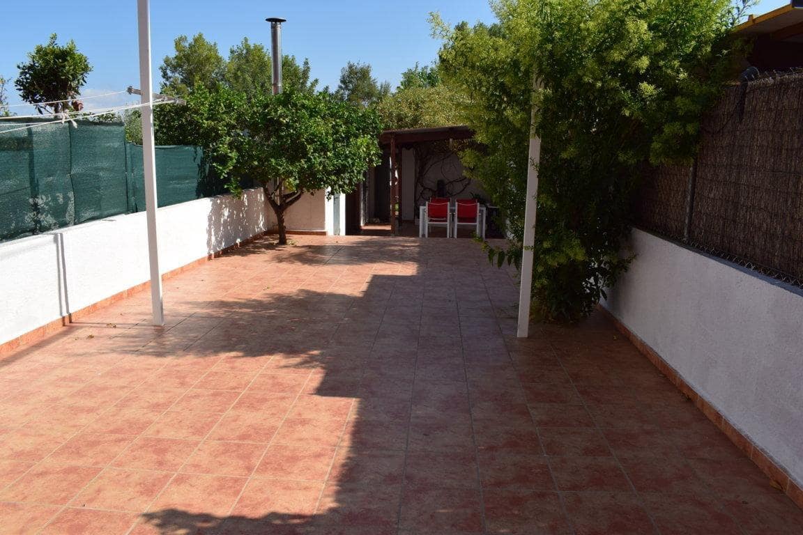 4 bedroom Terraced Villa for sale in Serra with garage - € 275,000 (Ref: 7994764)