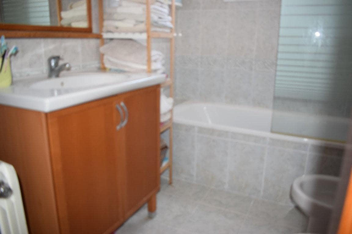 4 bedroom Terraced Villa for sale in Serra with garage - € 275,000 (Ref: 7994764)