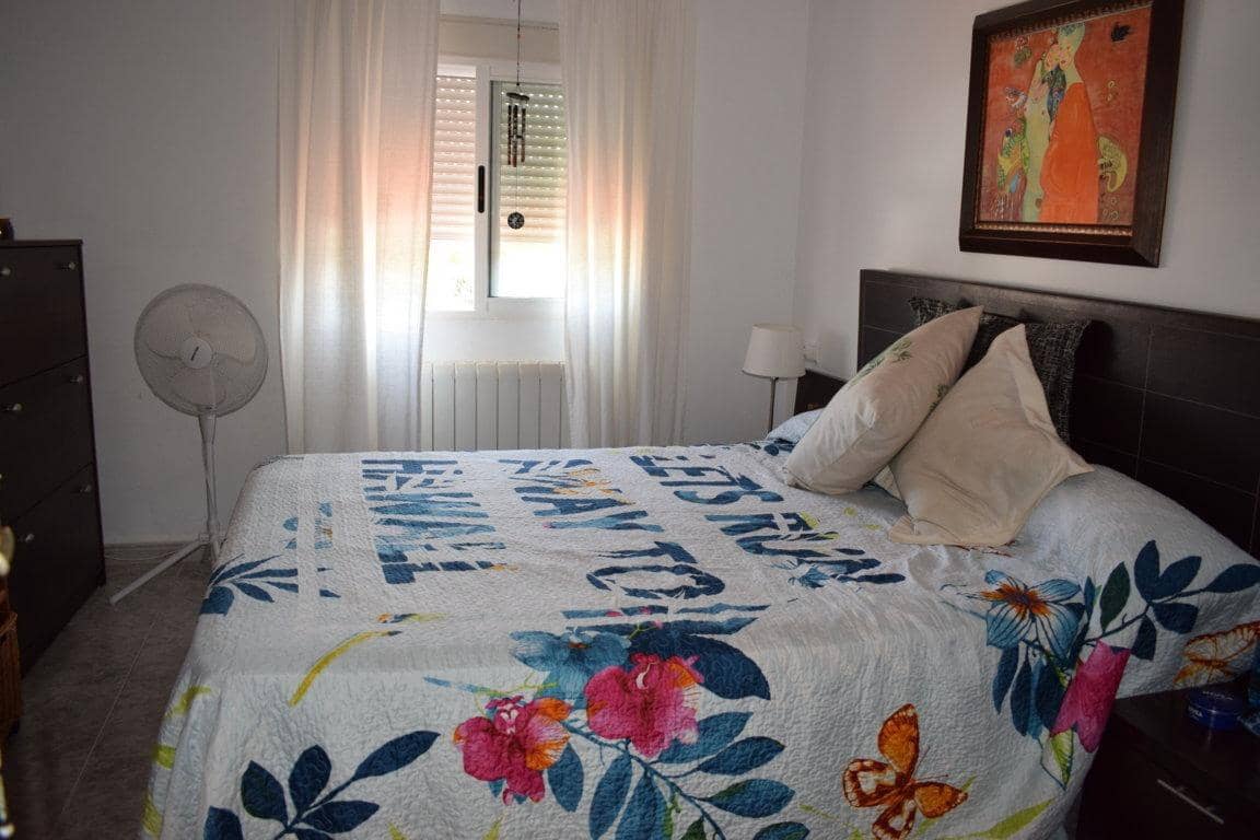 4 bedroom Terraced Villa for sale in Serra with garage - € 275,000 (Ref: 7994764)