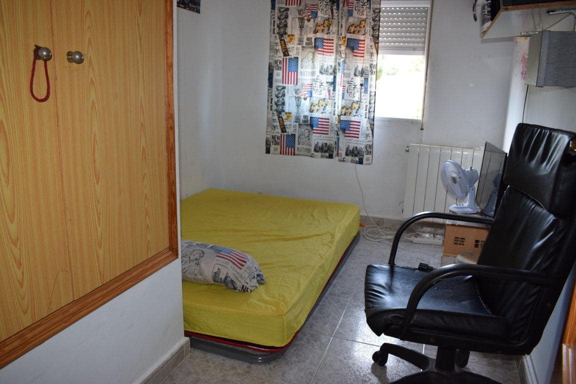 4 bedroom Terraced Villa for sale in Serra with garage - € 275,000 (Ref: 7994764)