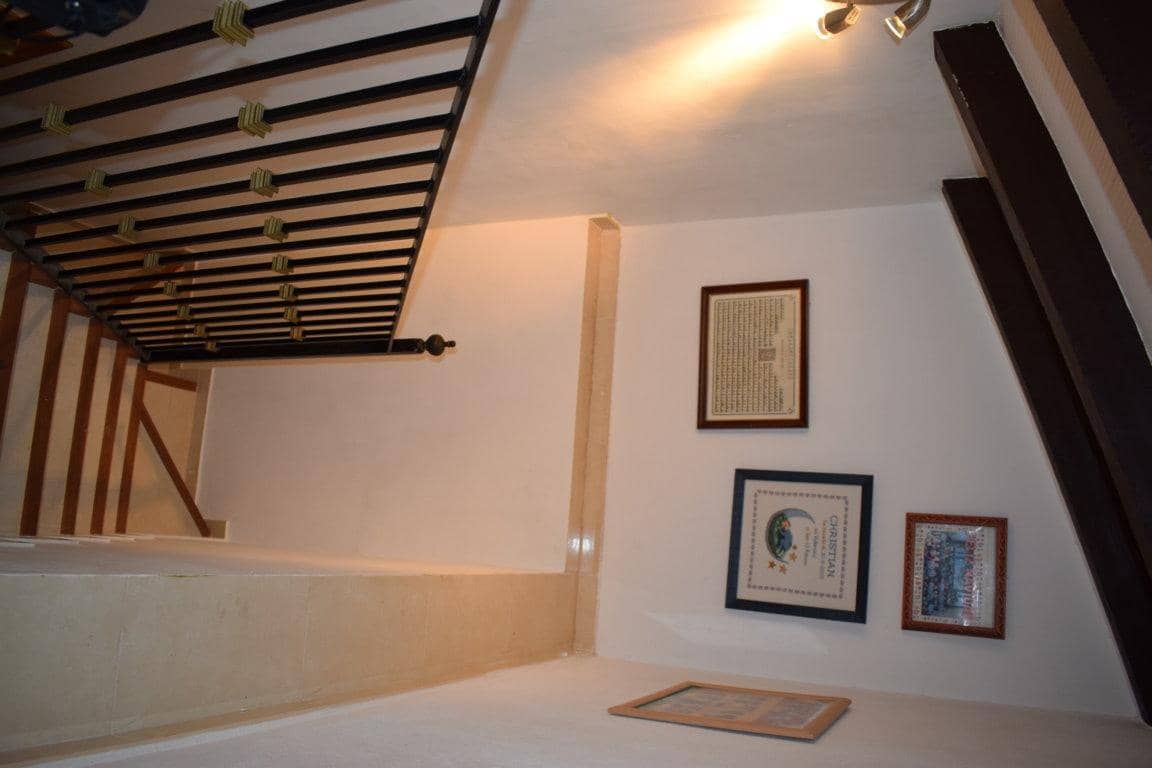 4 bedroom Terraced Villa for sale in Serra with garage - € 275,000 (Ref: 7994764)