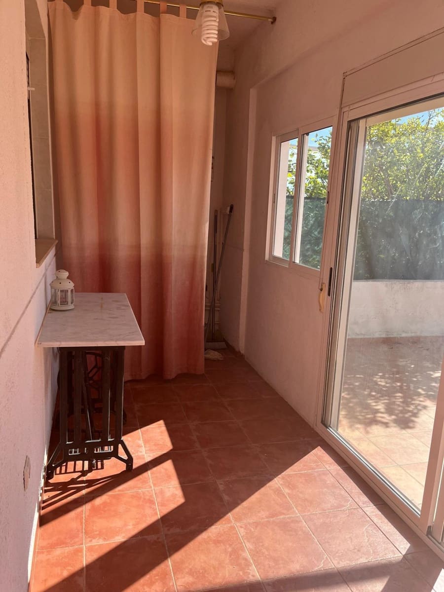 4 bedroom Terraced Villa for sale in Serra with garage - € 275,000 (Ref: 7994764)