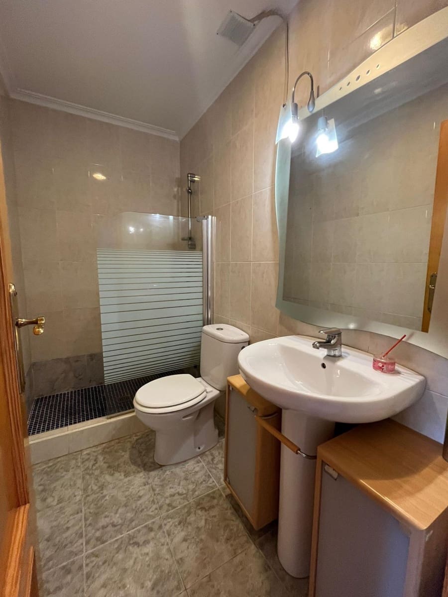 4 bedroom Terraced Villa for sale in Serra with garage - € 275,000 (Ref: 7994764)