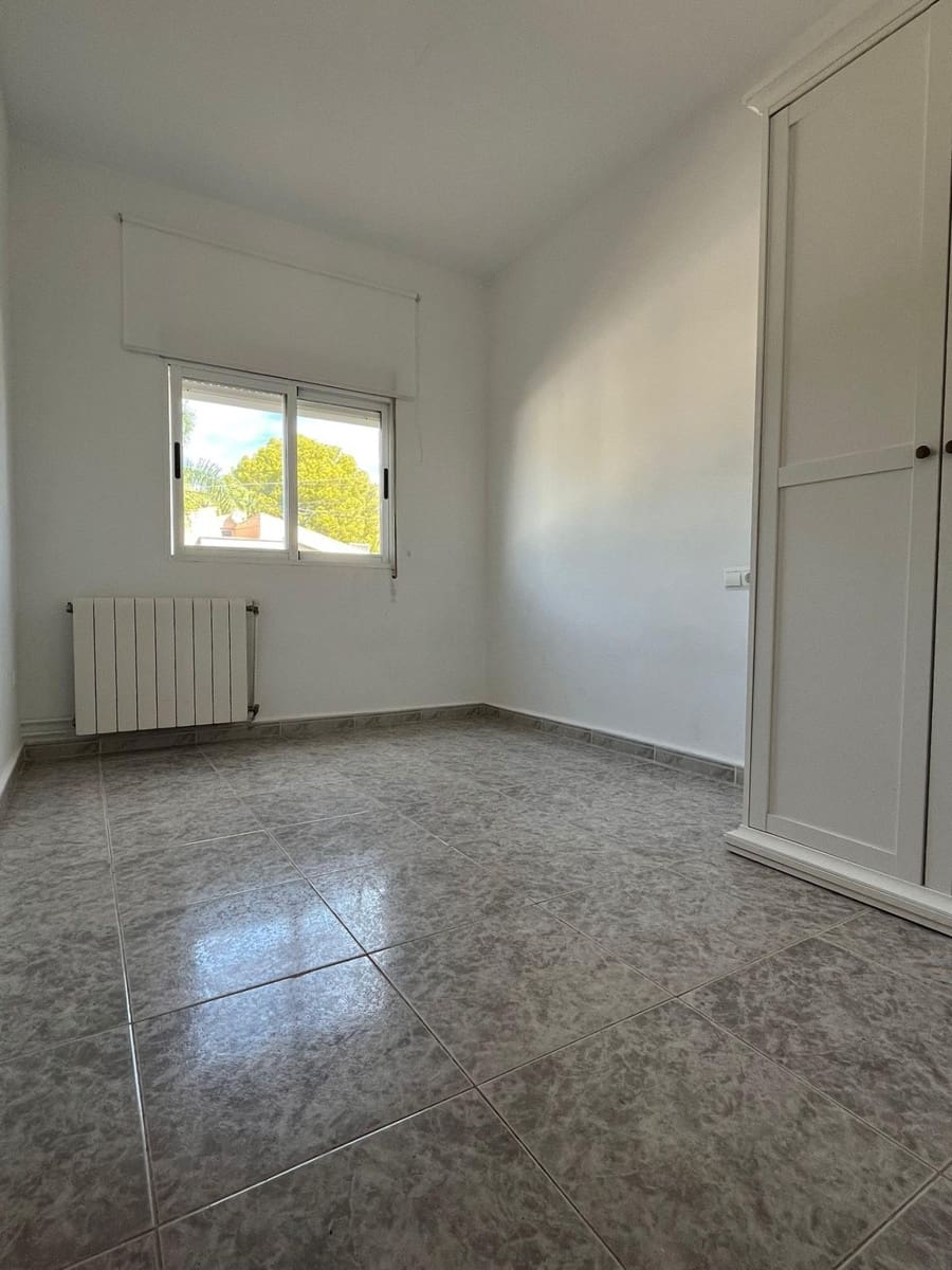 4 bedroom Terraced Villa for sale in Serra with garage - € 275,000 (Ref: 7994764)