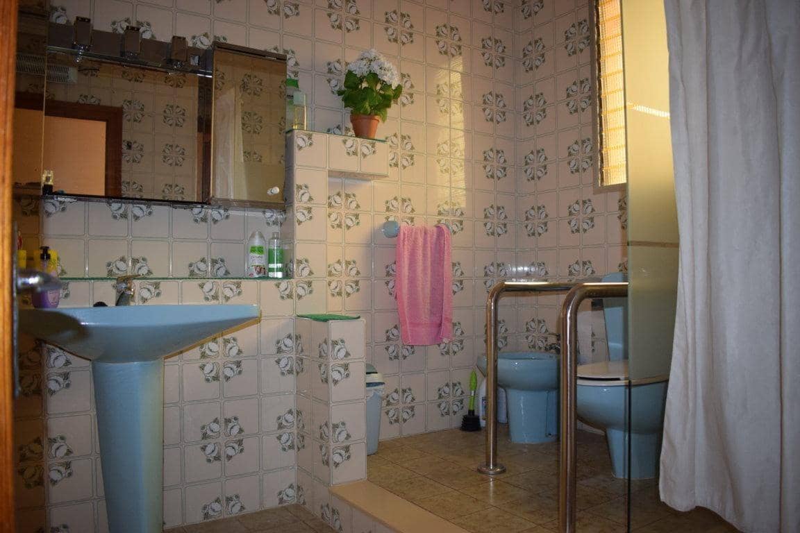 5 soverom Villa til salgs i Casinos med garasje - € 249 900 (Ref: 8101629)