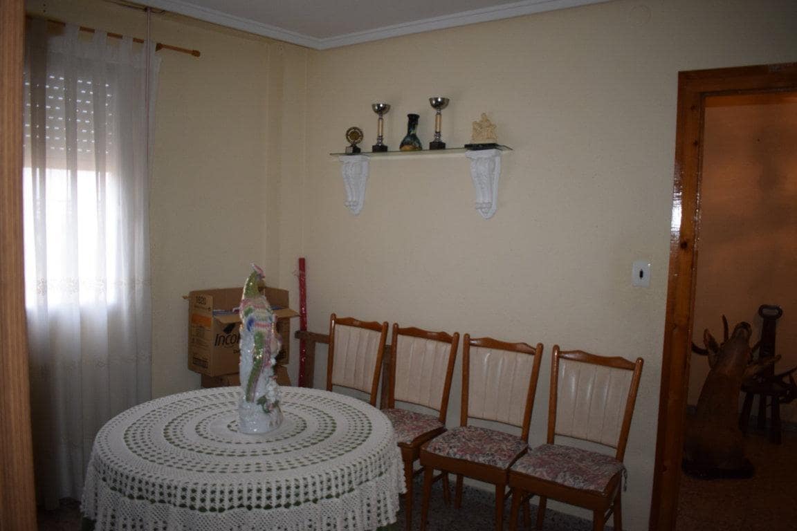 5 soverom Villa til salgs i Casinos med garasje - € 249 900 (Ref: 8101629)