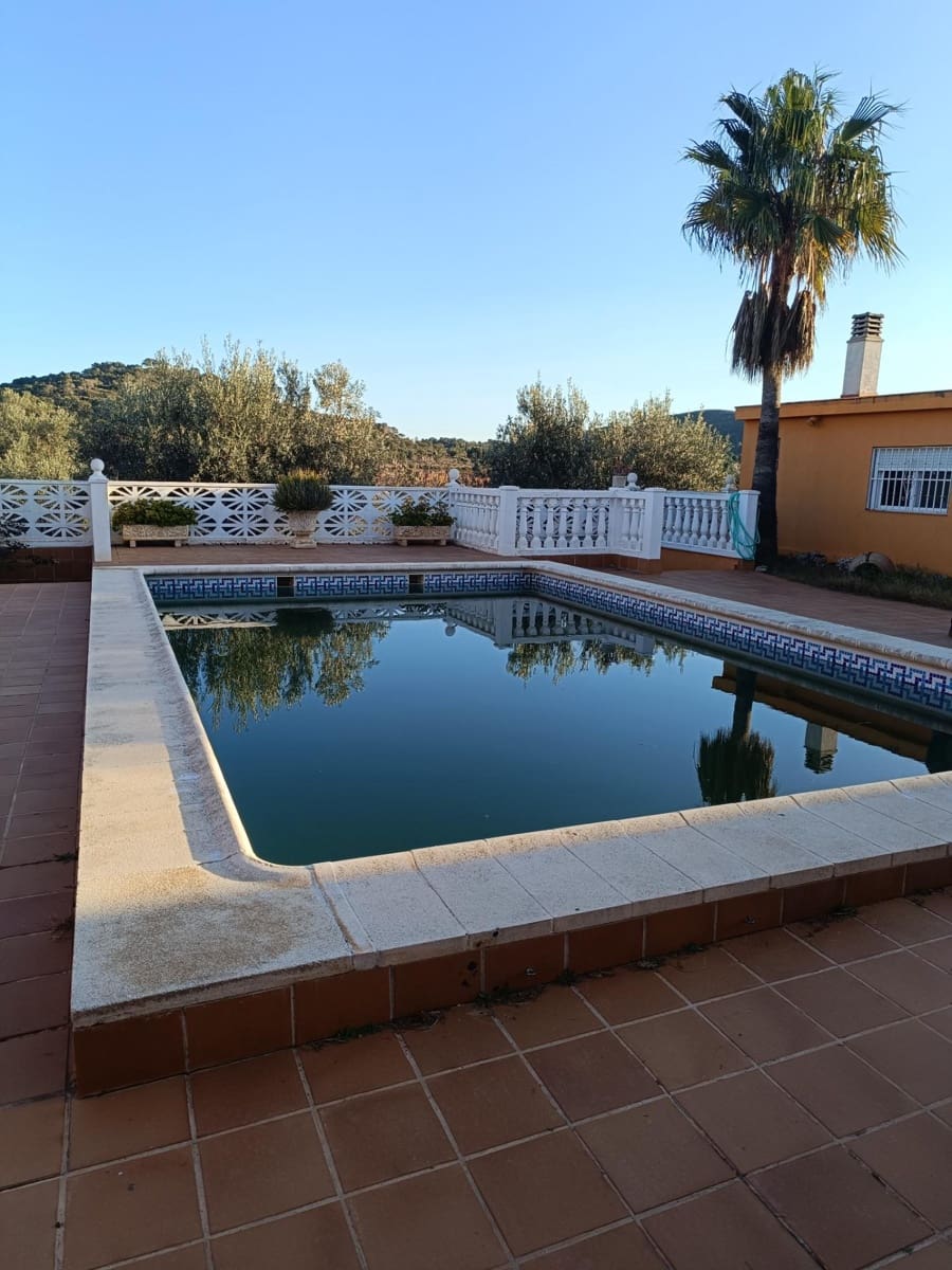 7 soveværelse Finca/Landehus til salg i Lliria med swimmingpool garage - € 490.000 (Ref: 8847651)