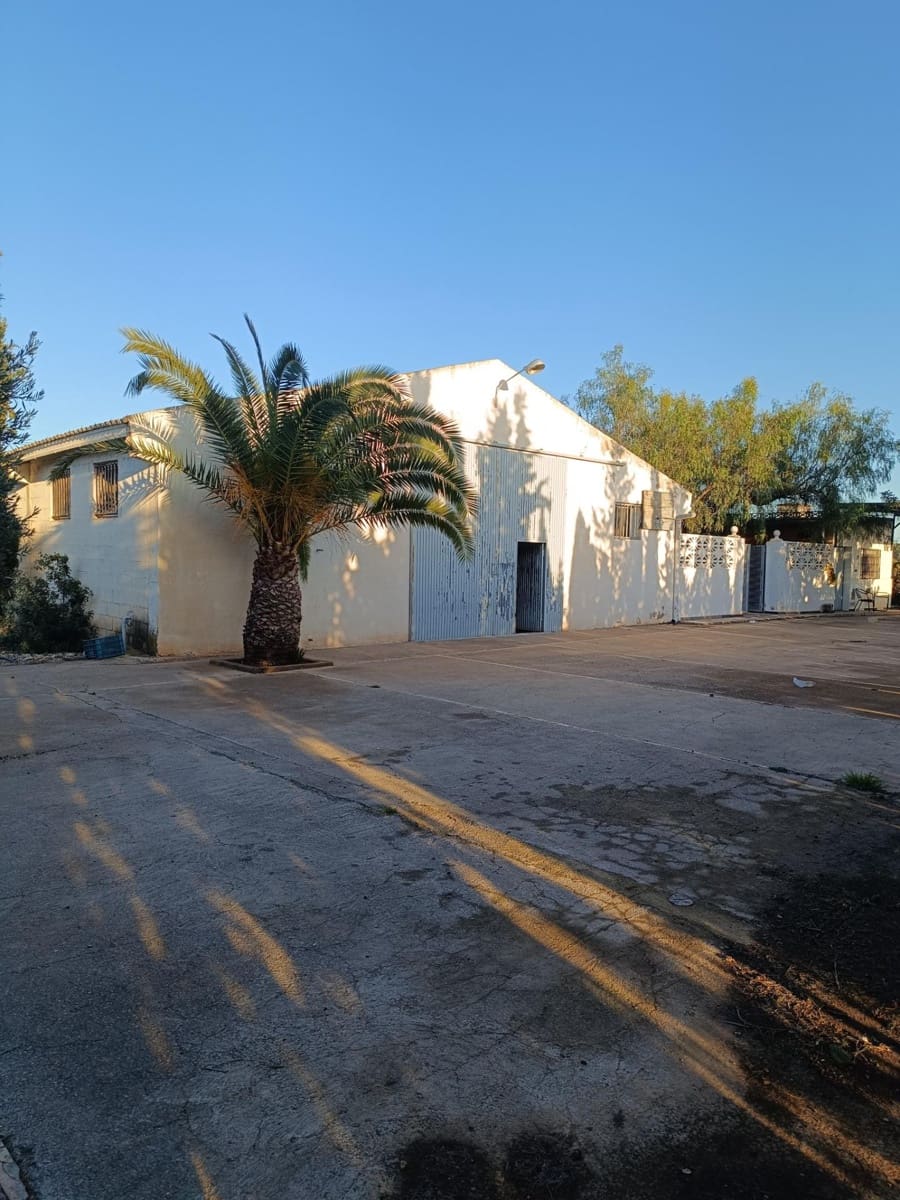 7 soveværelse Finca/Landehus til salg i Lliria med swimmingpool garage - € 490.000 (Ref: 8847651)