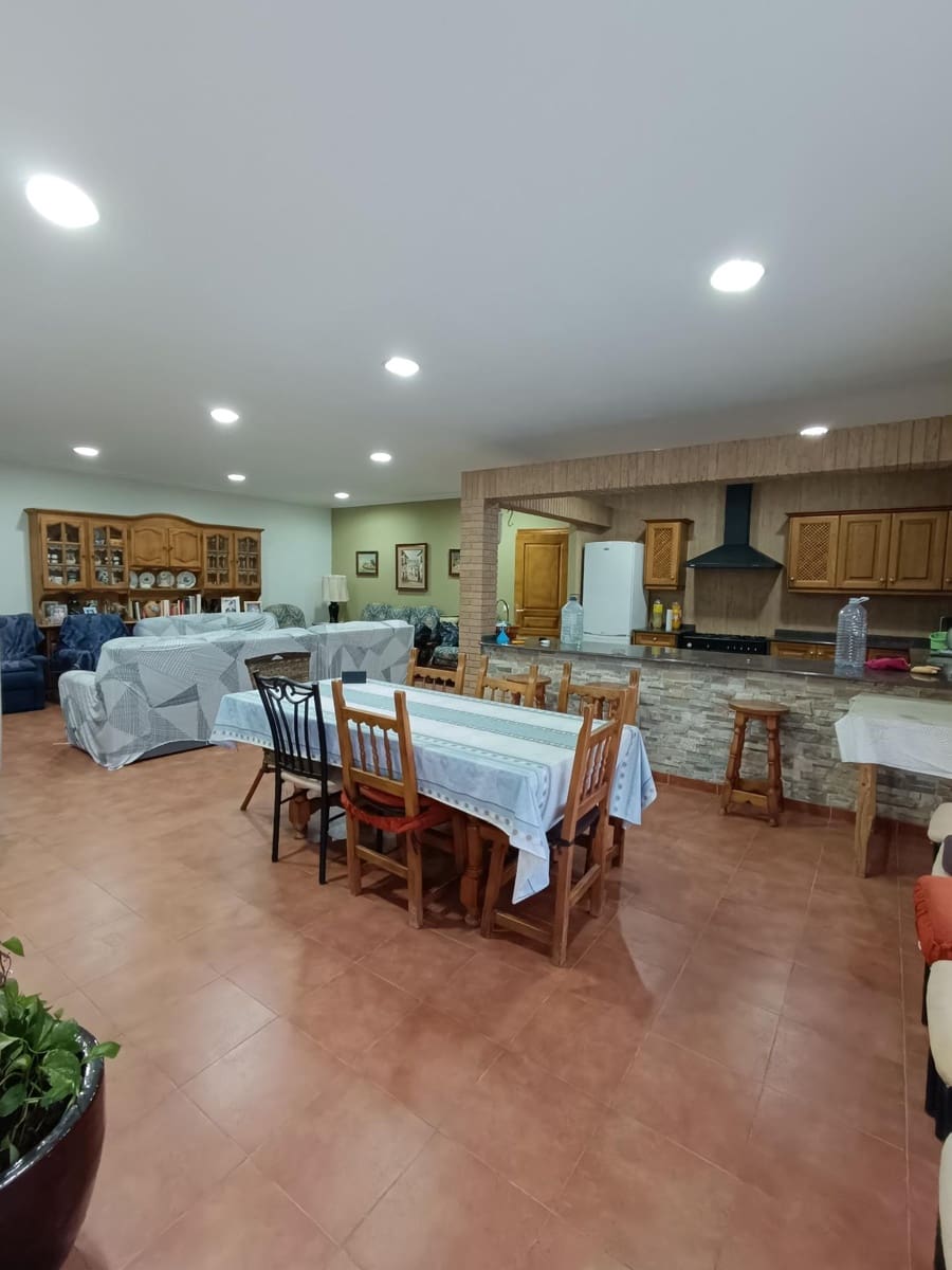 7 soveværelse Finca/Landehus til salg i Lliria med swimmingpool garage - € 490.000 (Ref: 8847651)