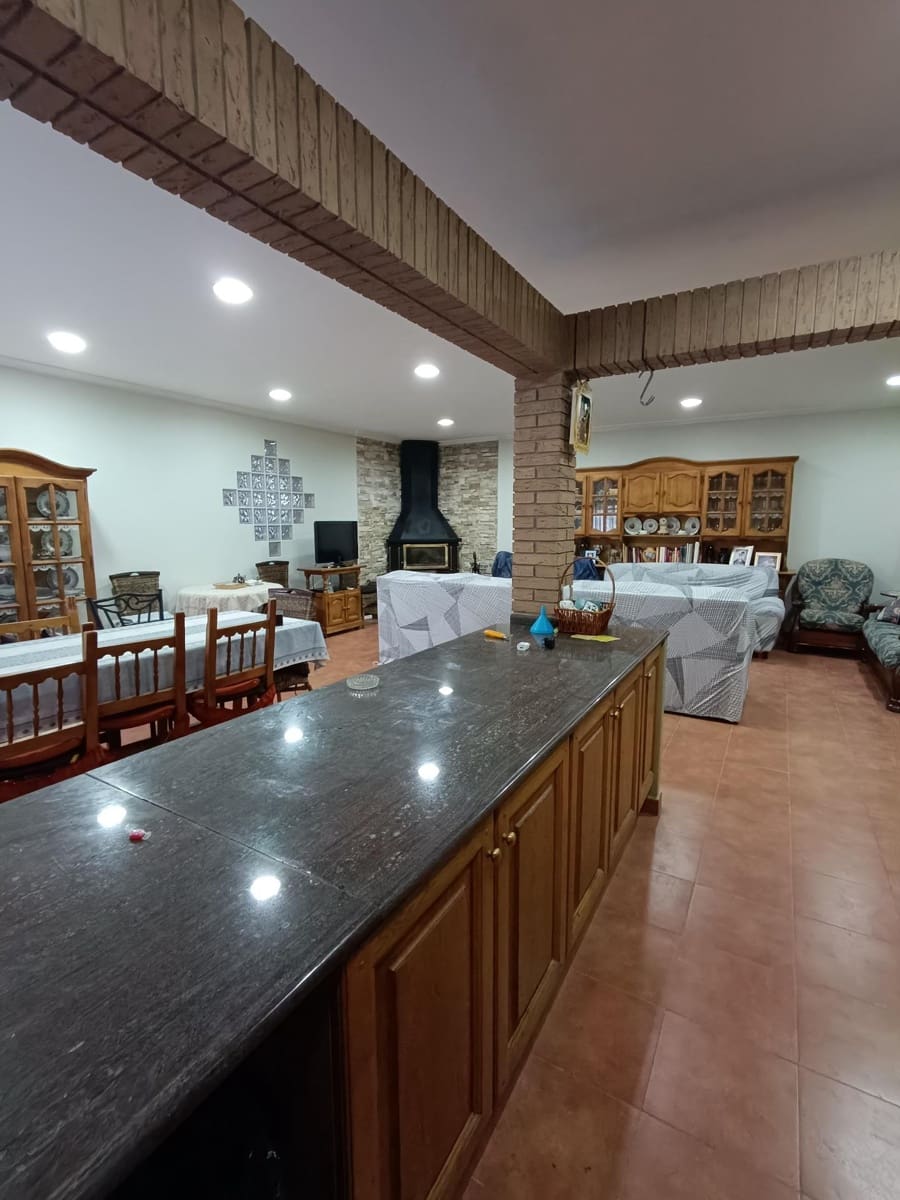 7 soveværelse Finca/Landehus til salg i Lliria med swimmingpool garage - € 490.000 (Ref: 8847651)