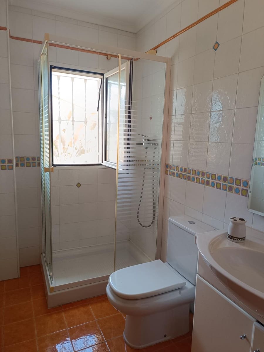 4 soverom Villa til salgs i Lliria med svømmebasseng garasje - € 399 000 (Ref: 9301215)