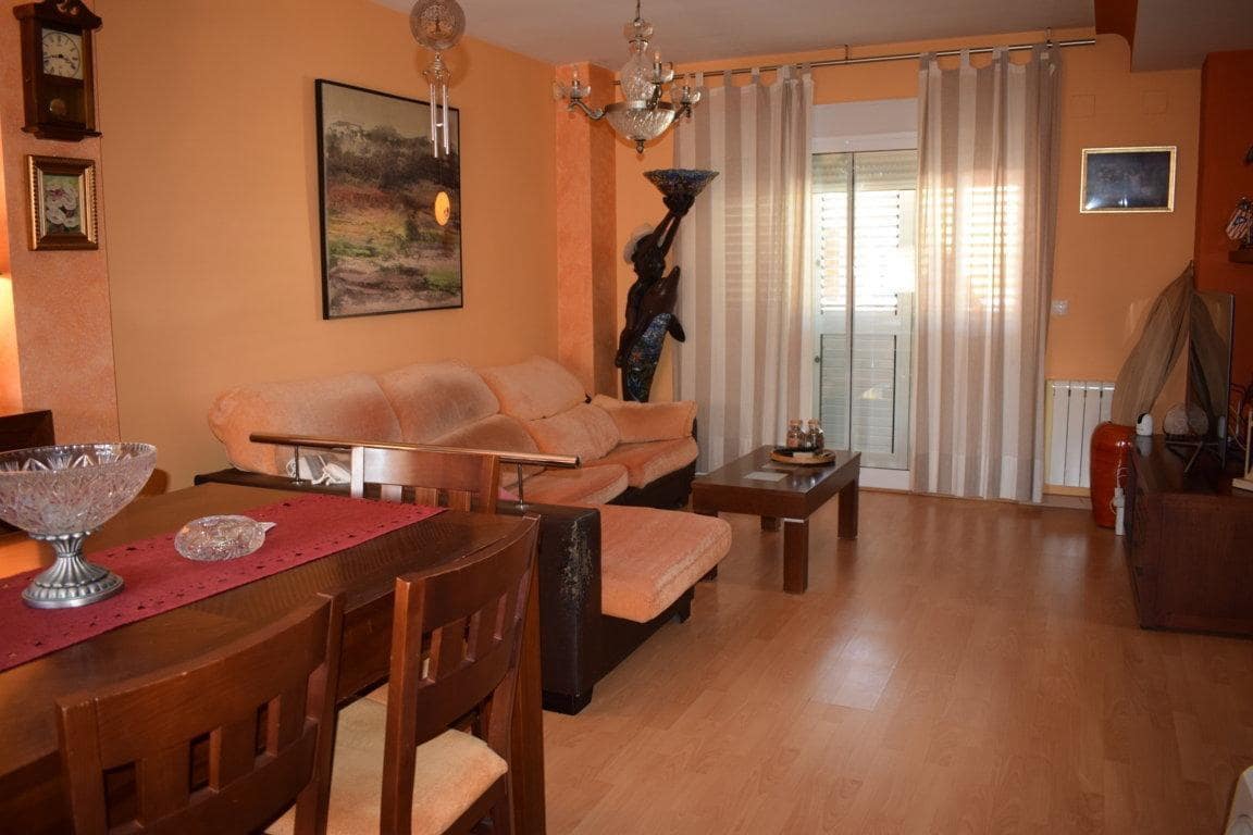 4 soverom Villa til salgs i Lliria med svømmebasseng garasje - € 399 000 (Ref: 9301215)